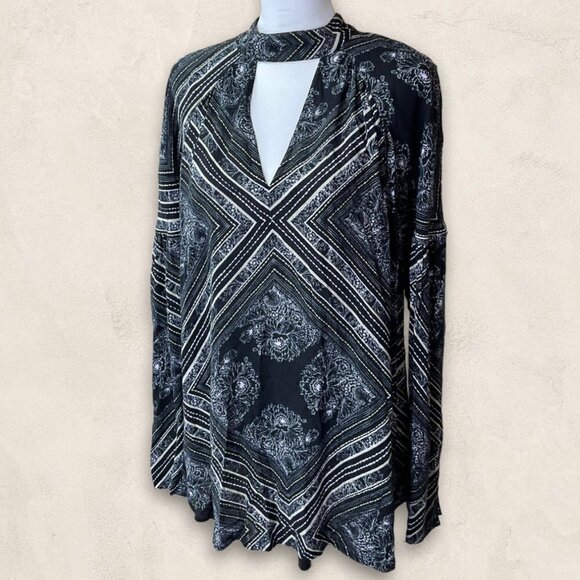 FREE People Walking On A Dream Keyhole Cut Out Oversize Tunic Top Size Small - Picture 1 of 8